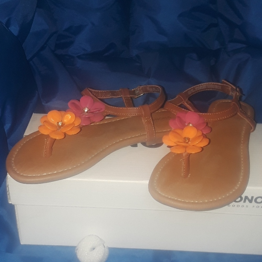 *Sonoma Rag doll Floral Sandles Pink ORANGE Flower